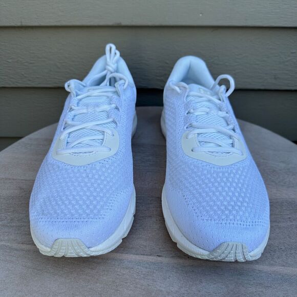 Under Armour Hovr Intake 6 Mens Sneakers Size 10 White Running 3026134-101 New - Picture 14 of 14